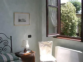 Hotell L'antico Asilo Serralunga d'Alba