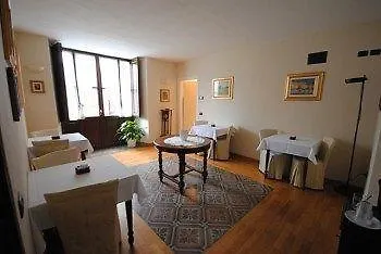 L'antico Asilo * 세라룽가달바